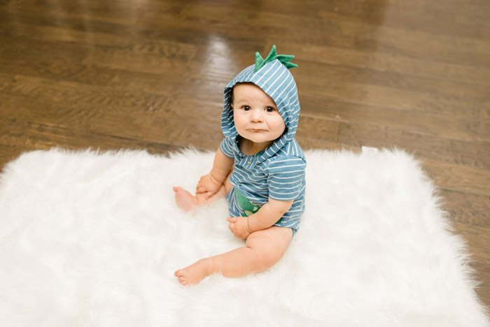 یازده ماهگی نوزاد