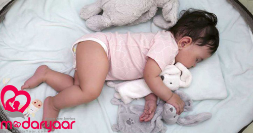 نوزاد نه ماهه و هر آنچه که والدین لازم است در مورد رشد فیزیکی و شخصیتی او بدانند