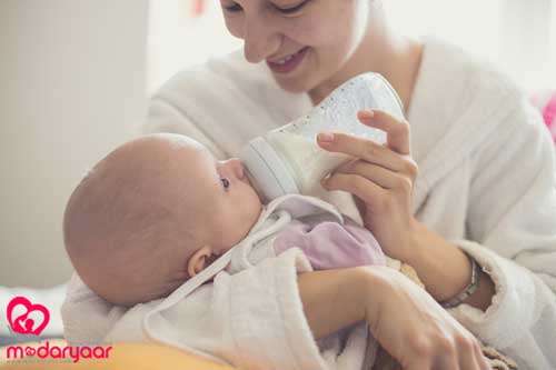 تغذیه نوزاد با شیرخشک