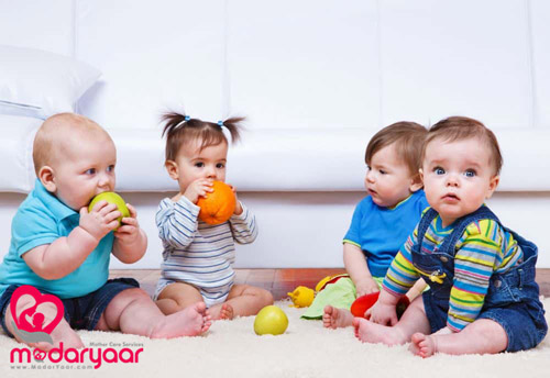 بازی با نوزاد تا یک سالگی